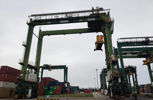 Solução de economia de energia INVT para guindastes RTG a diesel de velocidade variável