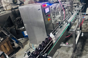 O PLC INVT TS600 + Servo DA180 + VFD GD27 aumentam a eficiência de máquinas de envase de líquidos na Índia