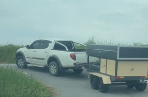 Inversor solar para bombeo de agua INVT SP100 para carros de riego móvil en Malasia